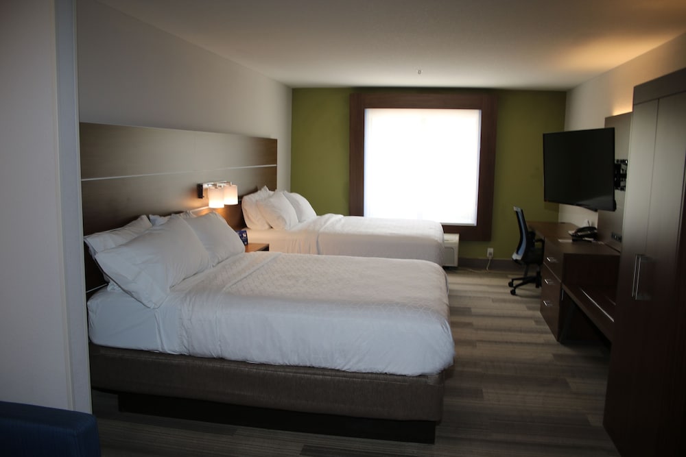 Holiday Inn Express & Suites Douglas by IHG - photo 14
