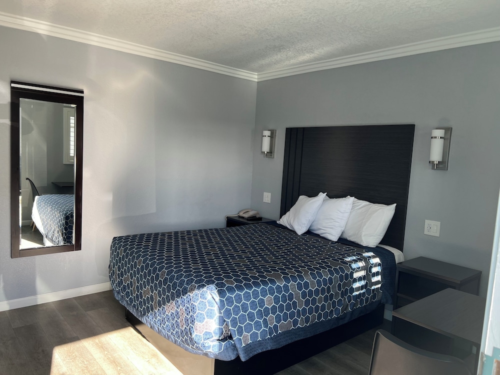 Sea Garden Inn - photo 9