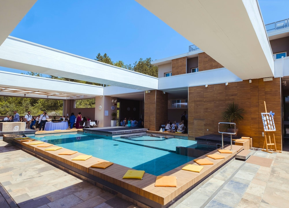 Admiral Park Hotel by Falco D'Oro Hotels — hotel in Zola Predosa