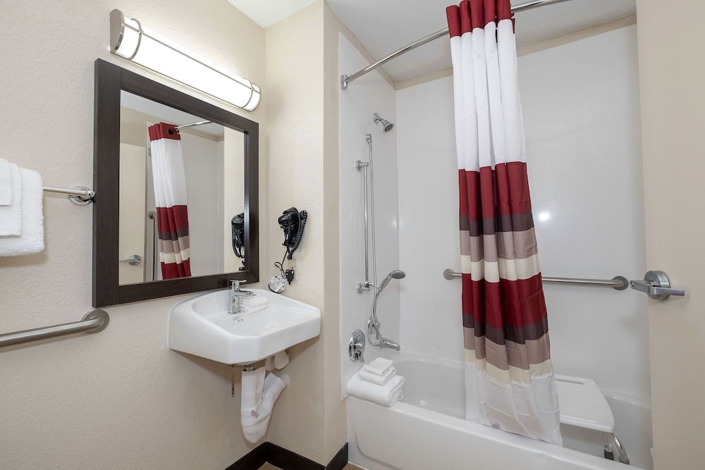 Red Roof Inn PLUS San Antonio Downtown Riverwalk - photo 21