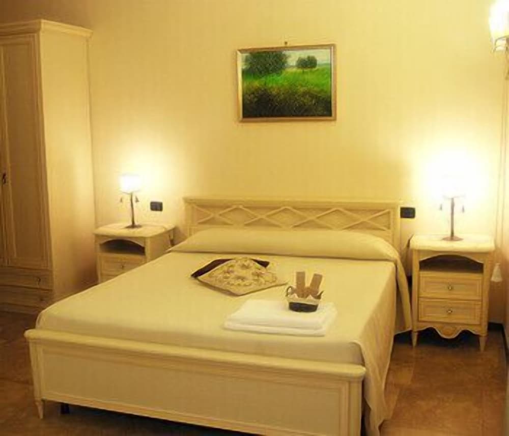 La Dimora di Nettuno — 4-Star Luxury Hotel in Naples, Italy