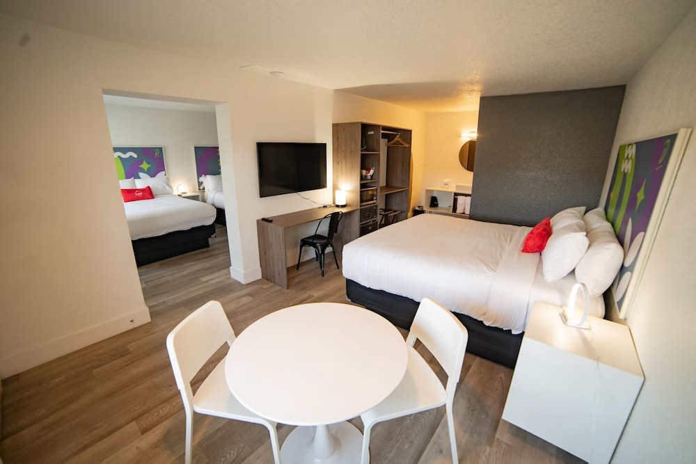 Baymont by Wyndham Jacksonville Airport - photo 16