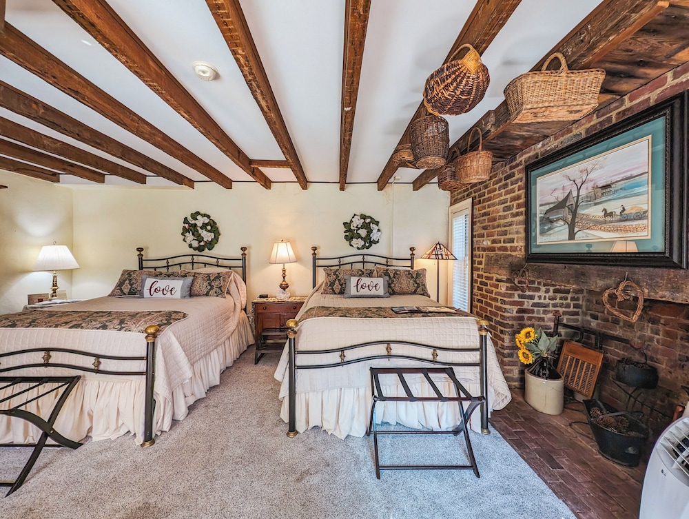 The Richard Johnston Inn & 1890 Caroline House - featured photo