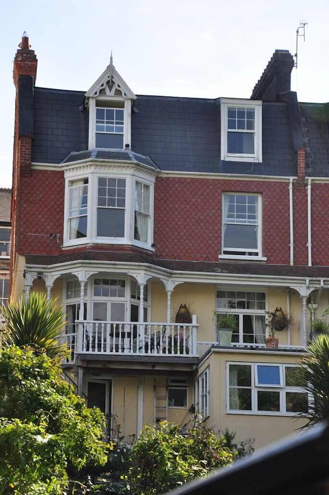 Mellstock House — 4-Star Luxury Hotel in Combe Martin, United Kingdom