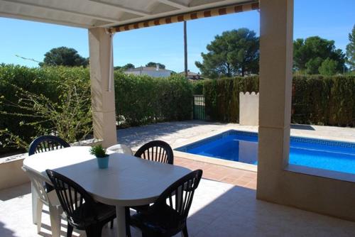 Villa Bonita — 4-Star Luxury Hotel in L'ametlla De Mar, Spain