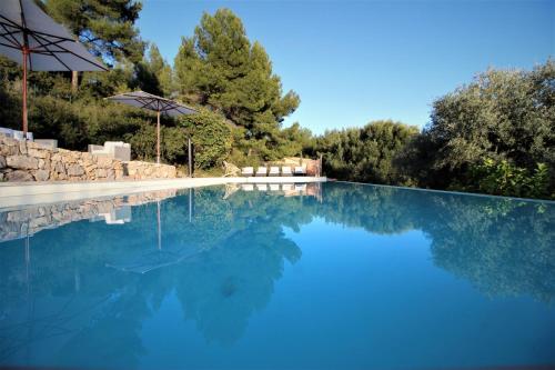 Villa des Oliviers — 4-Star Luxury Hotel in Sanary-Sur-Mer, France