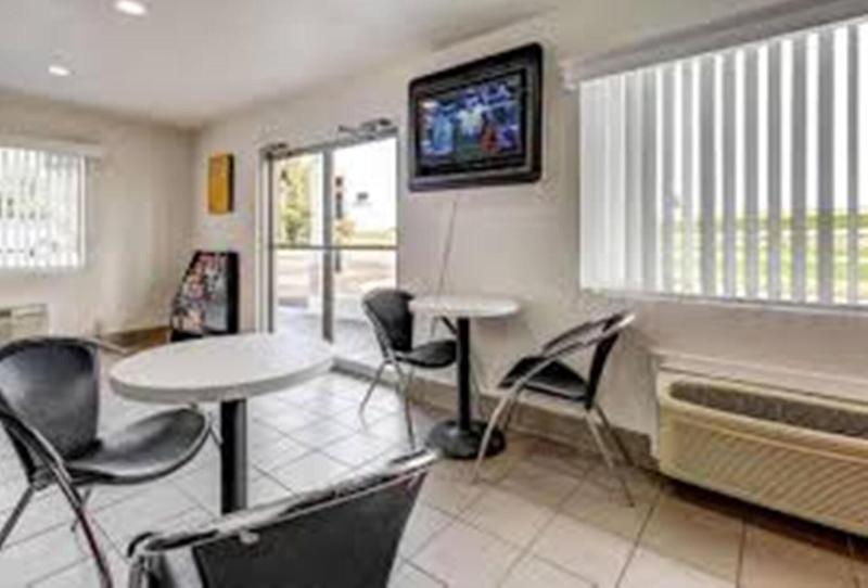 Motel 6 Bellmead TX Waco - photo 35
