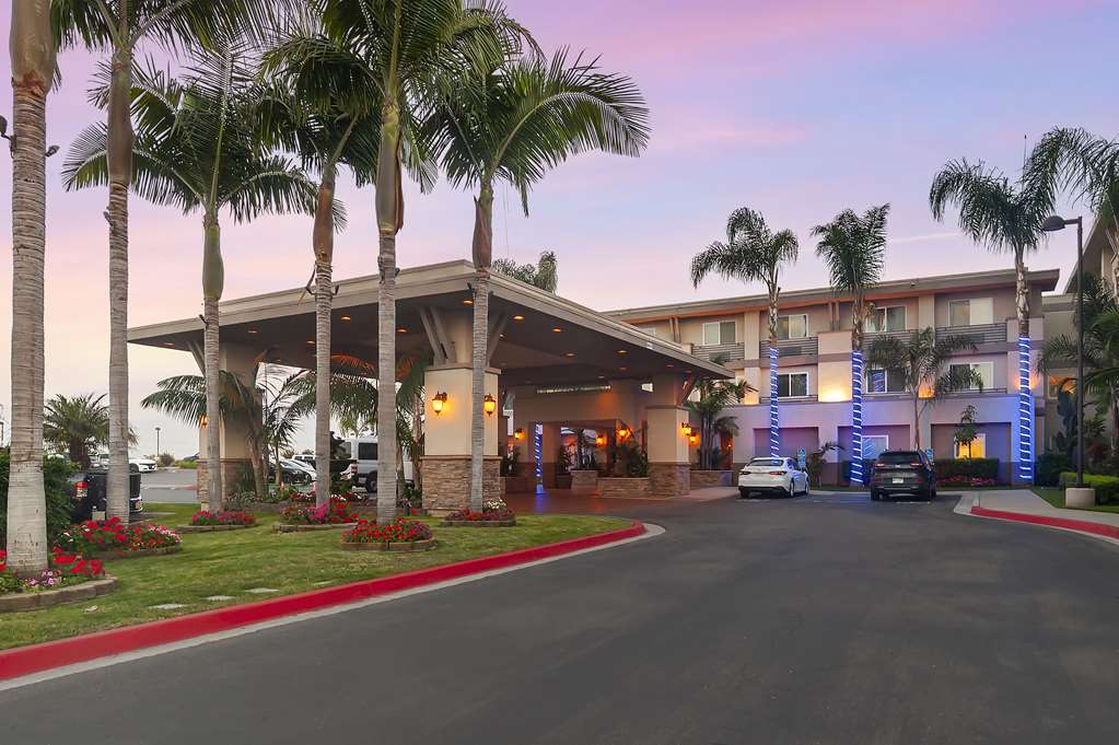 Best Western Plus Marina Gateway Hotel - photo 56