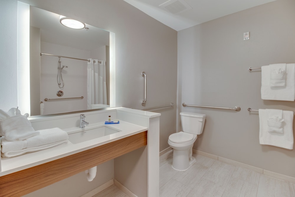 Holiday Inn Express & Suites Union City by IHG - photo 15