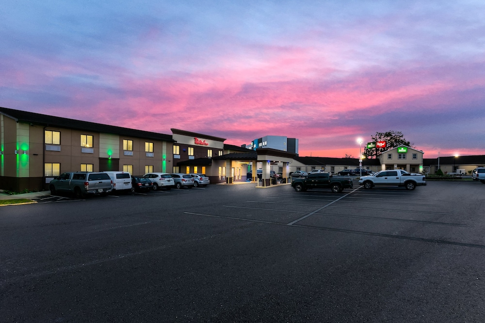 Red Roof Inn Denver - photo 23