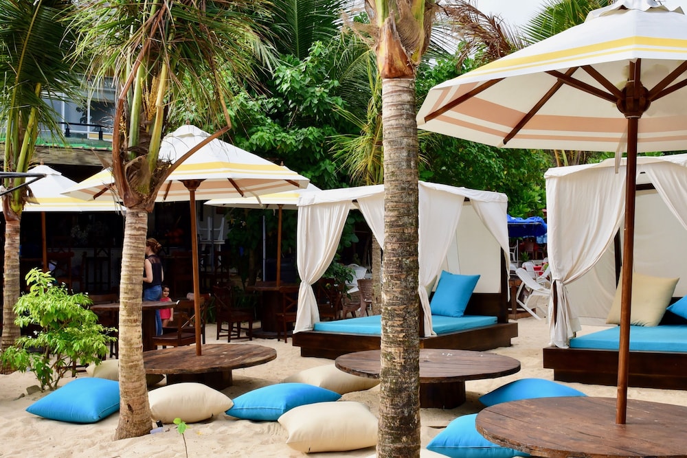 Shore by Hoppa in Unawatuna, Sri Lanka