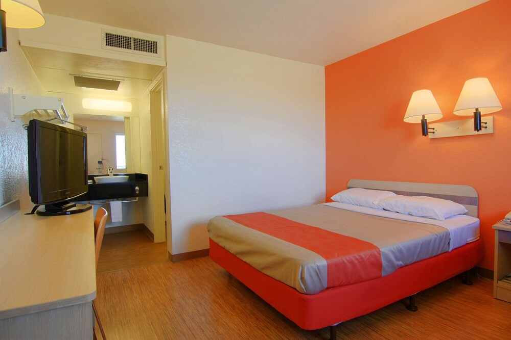 Motel 6 Rapid City SD - photo 22