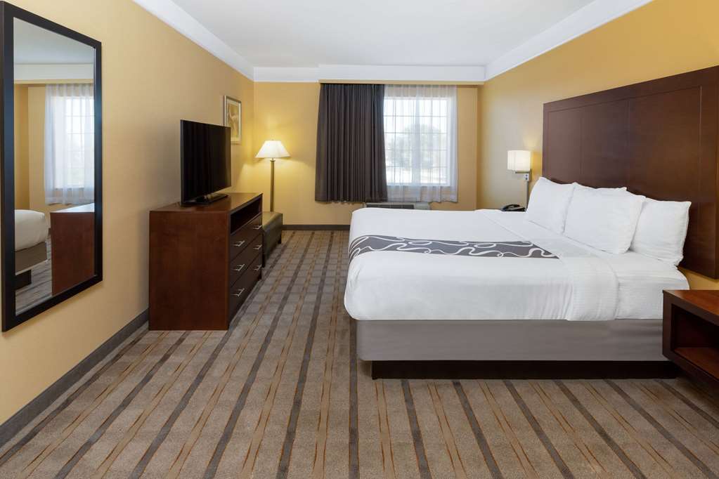 La Quinta Inn & Suites by Wyndham Houston NW Beltway8 WestRD - photo 26