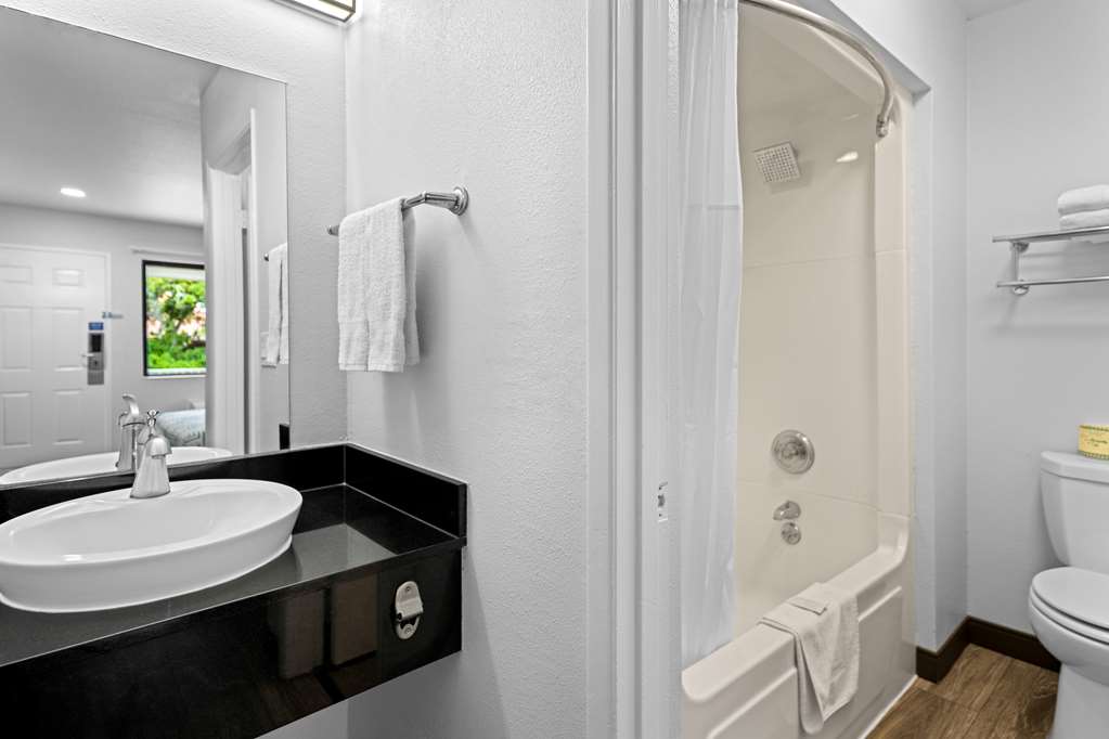 Motel 6 Monterey CA - photo 16