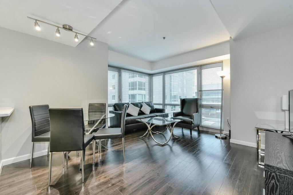 Boston Harbor View Luxury Suit - photo 4