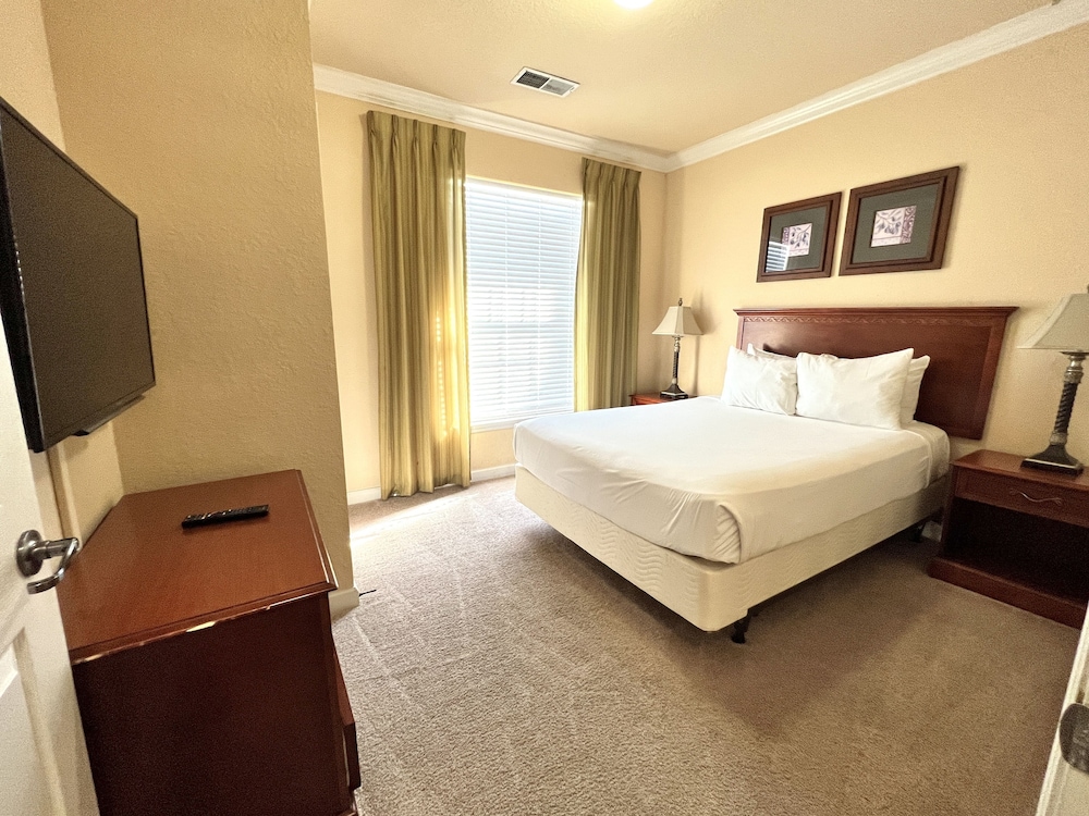 1361tt Unit 7401 Tuscana Resort 3 Bedroom Condo by RedAwning - photo 4
