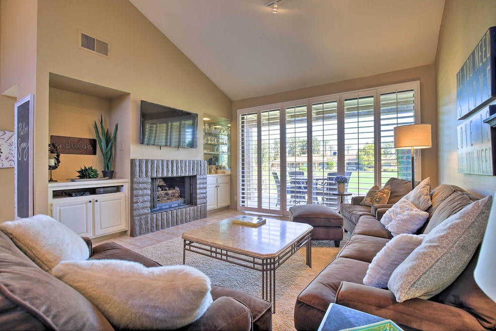 Golf Resort Getaway w Pool Access in Palm Desert - photo 3