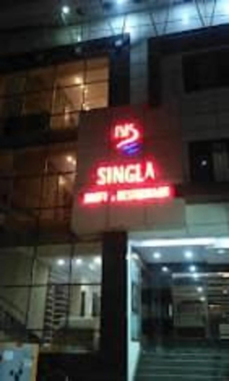 Singla Hotel & Restaurant — hotel in Hanumangarh