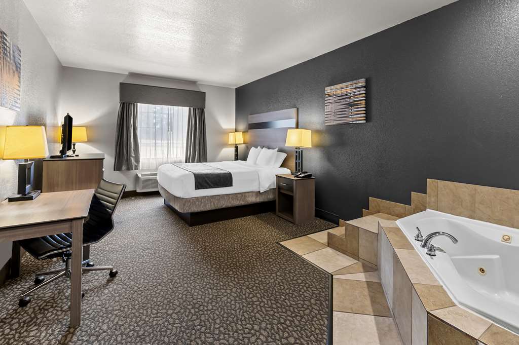 Best Western Sherwood Inn & Suites - photo 10