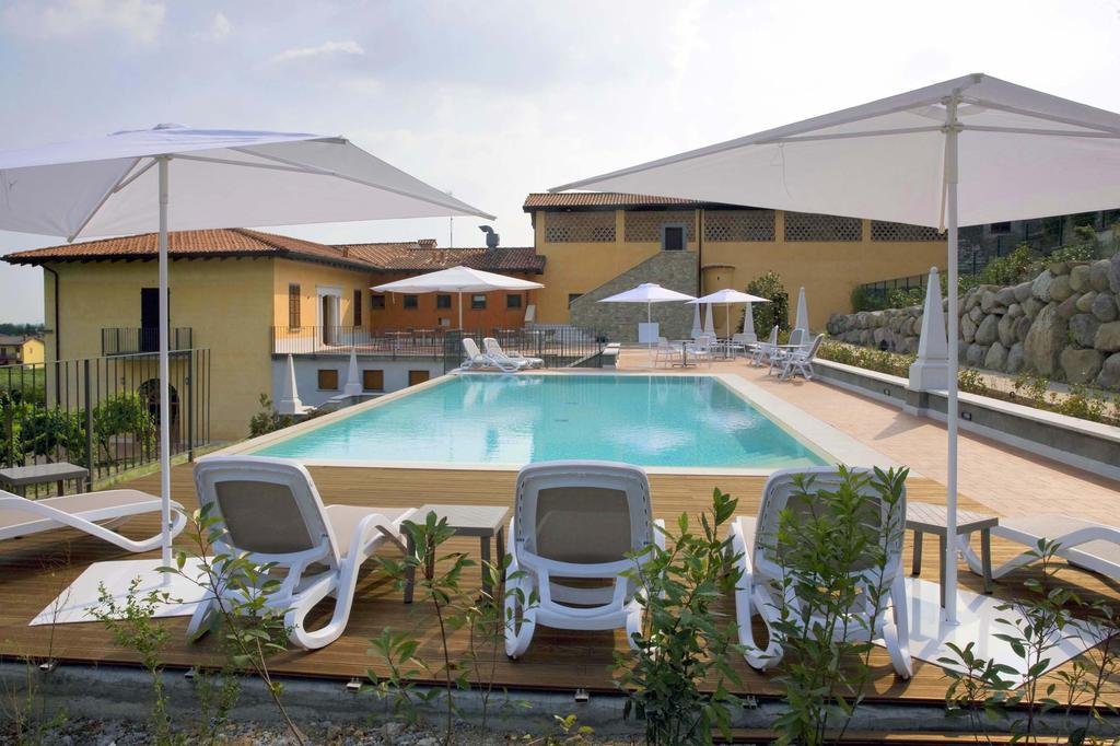 Corte Lantieri — 4-Star Luxury Hotel in Capriolo, Italy
