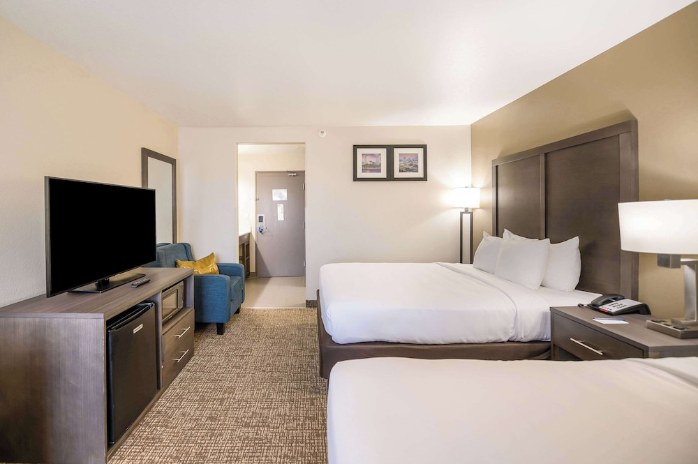 Comfort Inn Bossier City Casino Area near Shreveport Downtown - photo 15
