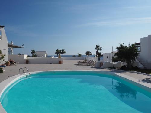 Sea View with Direct Access To Boulevard in Puerto Del Carmen, Spain