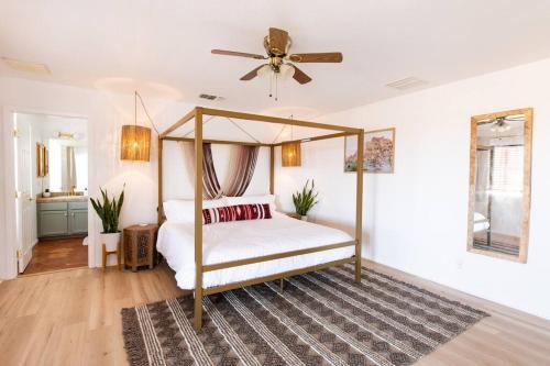 Sun Runner Serene desert home w pool & hot tub — 4-Star Luxury Hotel in Twentynine Palms, United States