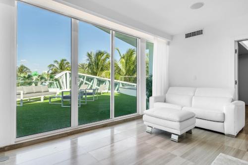 Villa Loggia Oasis Luxurious 6BD 7BA with Resort Style Pool - photo 88