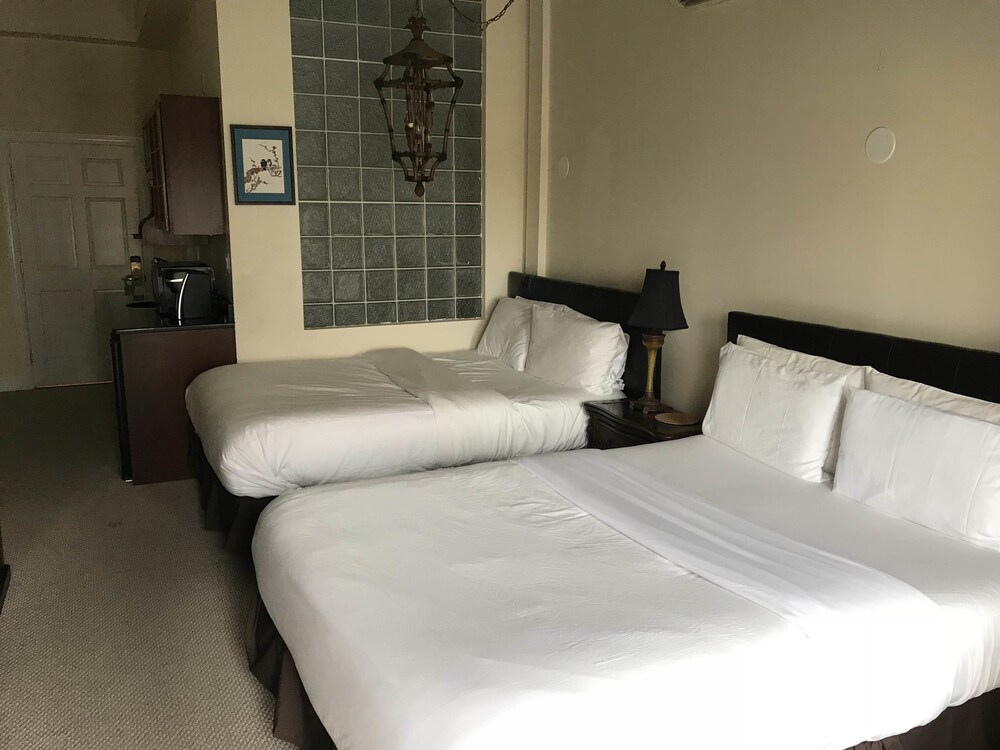 The Columbia Inn at Peralynna Manor - photo 6
