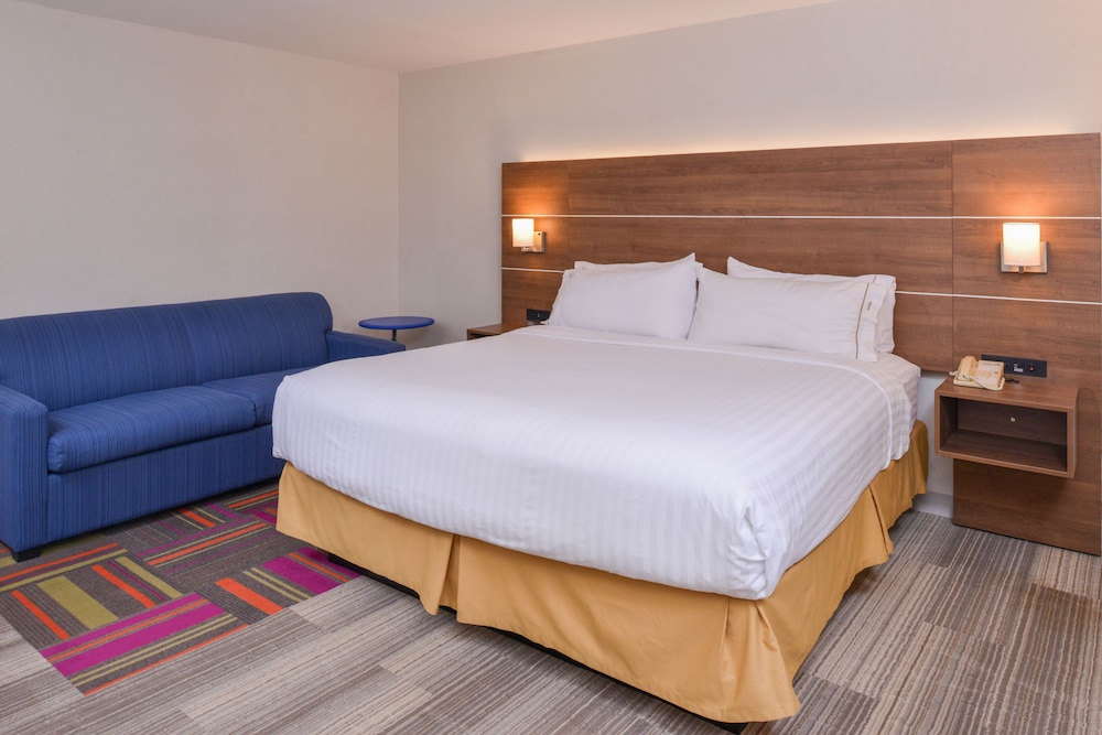 Holiday Inn Express Palm Desert by IHG - photo 12