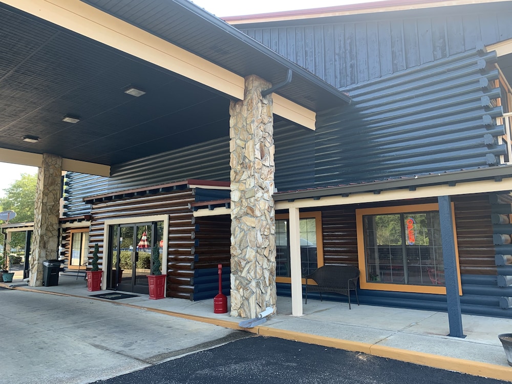 Log Cabin Inn - photo 15