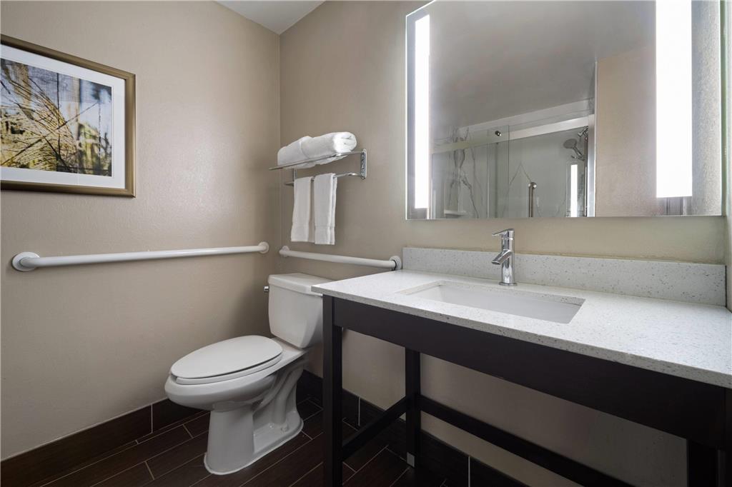 La Quinta Inn & Suites by Wyndham Atlanta Stockbridge - photo 27