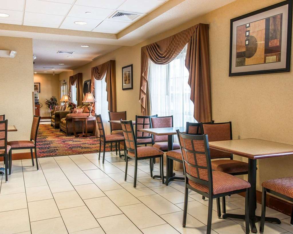 Quality Inn Near Interstate I94 - photo 40