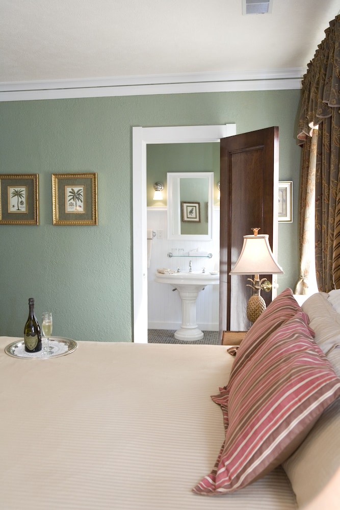 The Belvedere Inn & Restaurant - photo 11
