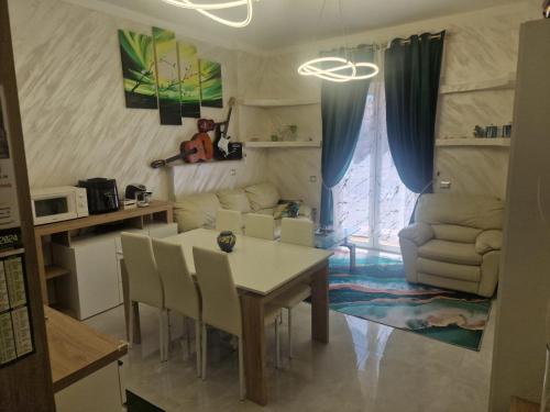 Serenella House — 4-Star Luxury Hotel in Roccadaspide, Italy