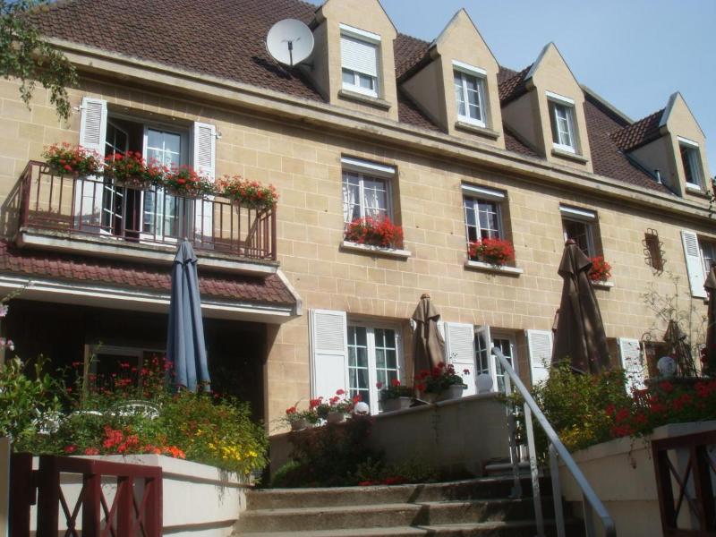 Logis Hôtel les Airelles — Neufchatel-En-Bray — photo 2