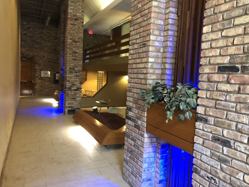 Ramada by Wyndham Michigan City - photo 2