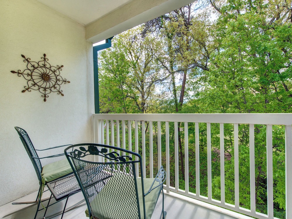Golf View Resort by Jackson Mountain Rentals - featured photo