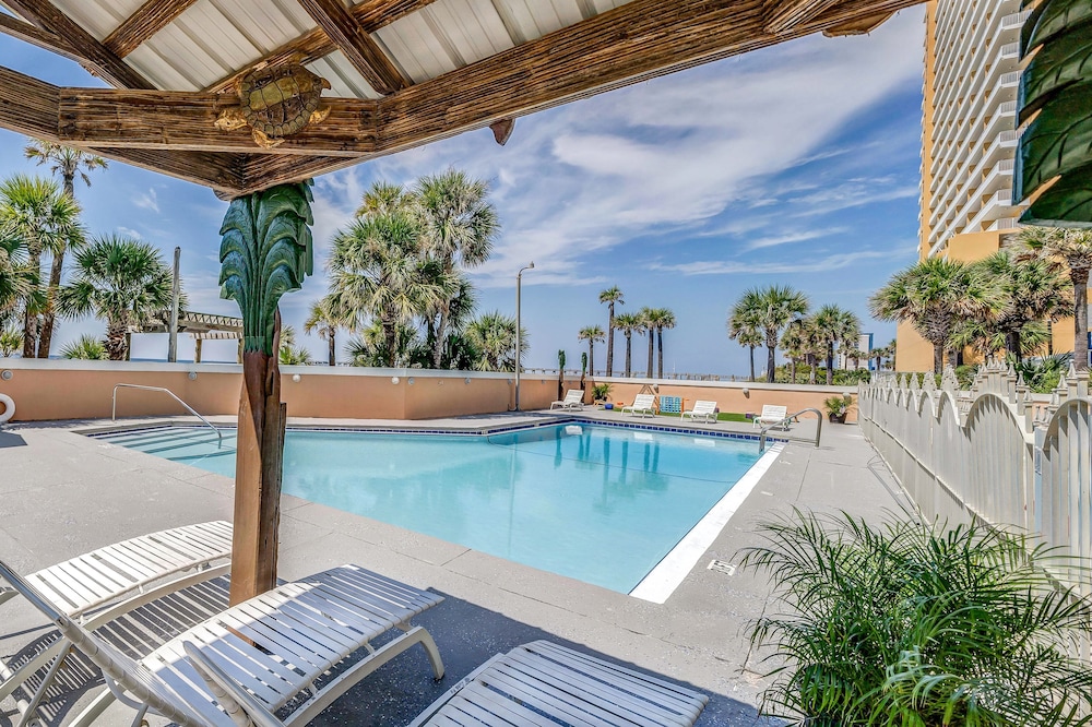 Holiday Terrace Beachfront Hotel a By The Sea Resort - photo 18