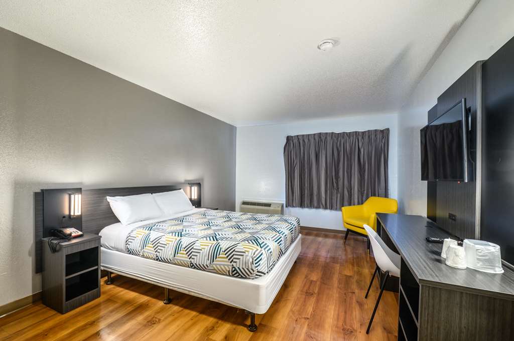 Motel 6 New Haven Branford CT - photo 23