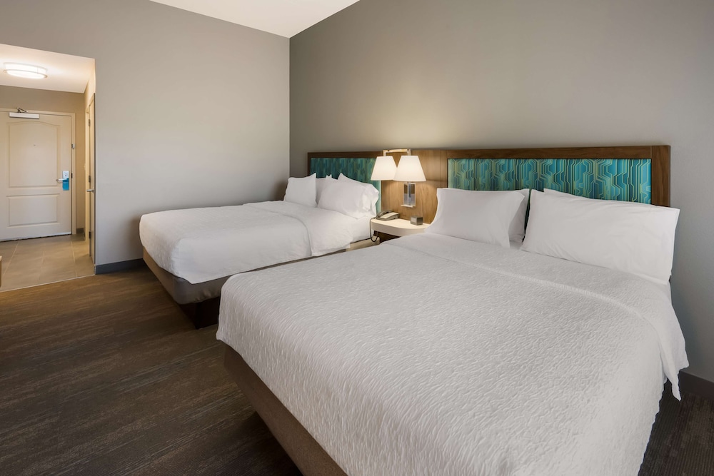 Hampton Inn & Suites Fredericksburg at Celebrate Virginia - photo 14