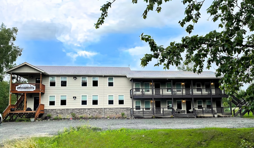 Alaska Lake And Lodge At Longmere — 4-Star Luxury Hotel in Soldotna, United States