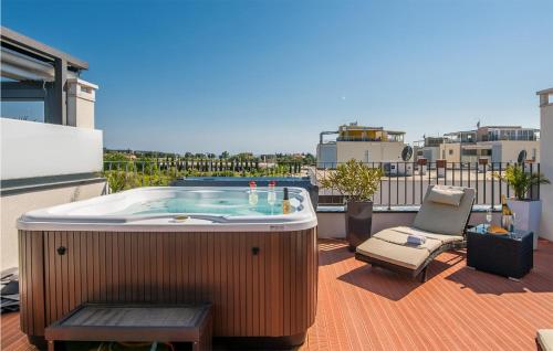 Awesome Home In Novigrad With Kitchen — 5-Star Luxury Hotel in Novigrad, Croatia