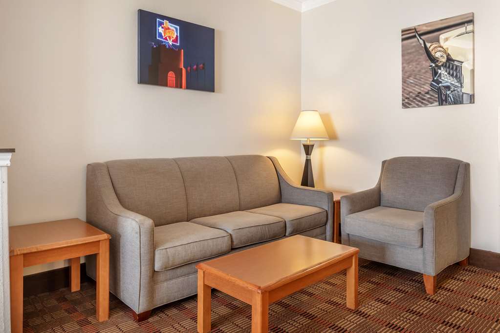 Best Western Club House Inn & Suites - photo 34