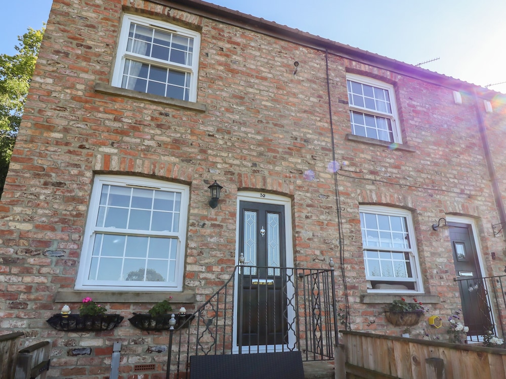 Honeybee Cottage — 4-Star Luxury Hotel in Ripon, United Kingdom