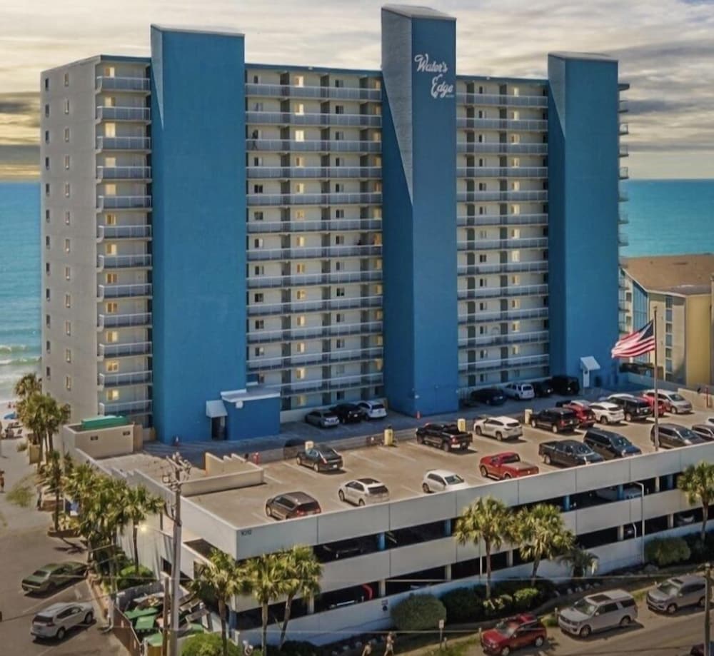 0406 Waters Edge Resort 1 Bedroom Condo by RedAwning in Murrells Inlet, United States