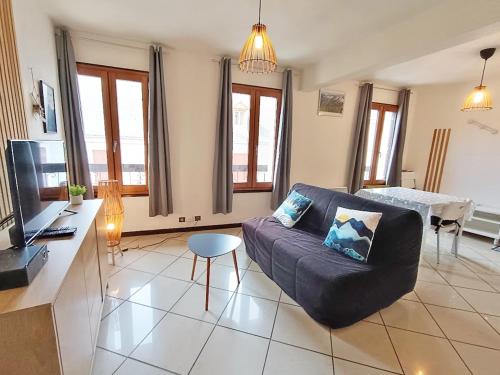 Le Louchonnais T2 Wifi 4 Personnes in Bagneres-De-Luchon, France