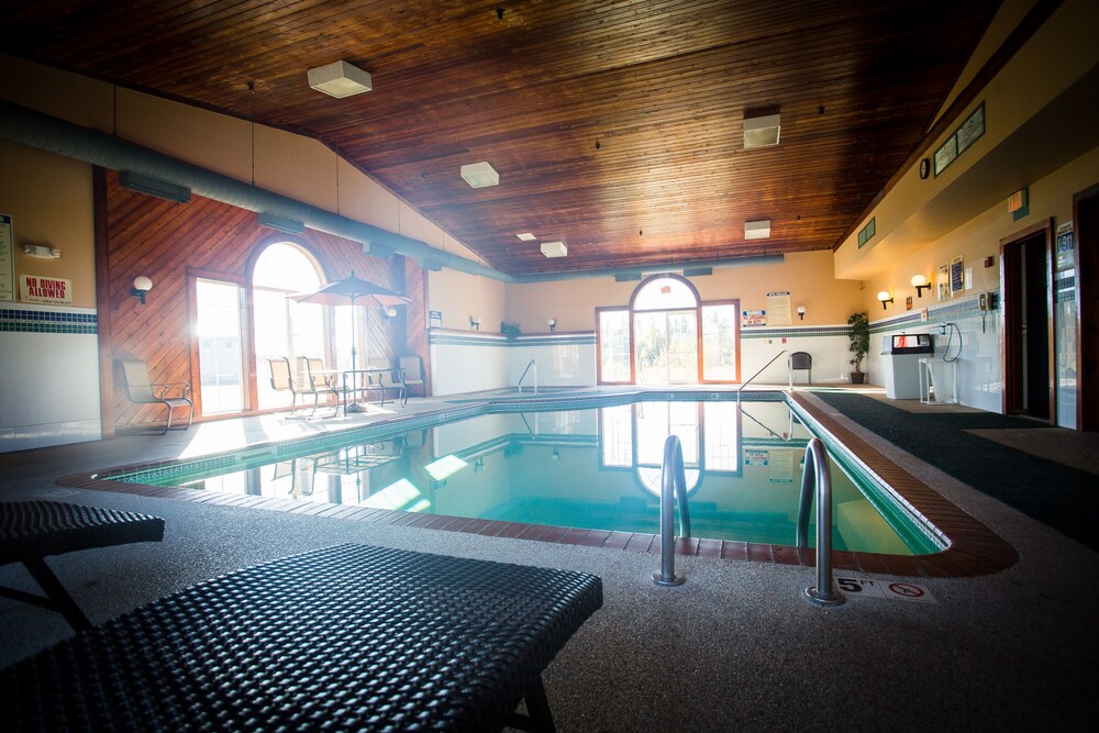 Chisholm Inn & Suites - photo 16