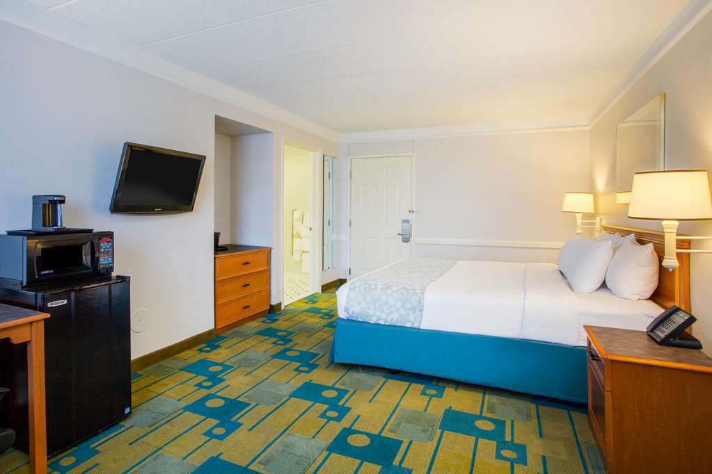 La Quinta Inn by Wyndham Norfolk Virginia Beach - photo 18