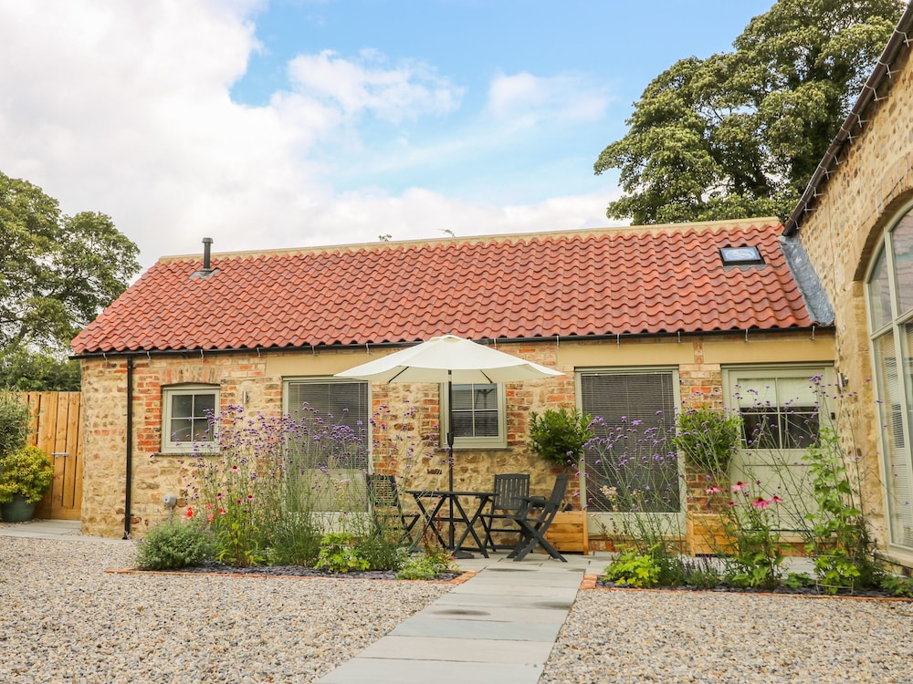 Wallerthwaite Barn Cottage — 4-Star Luxury Hotel in Harrogate, United Kingdom